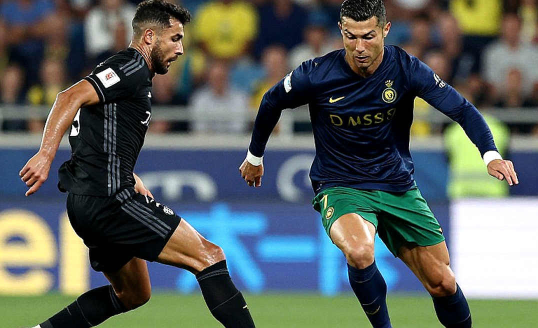 Bruno Fernandes bị gạt khỏi đội hình: vết nứt quyền lực ở Old Trafford và canh bạc của Carrick