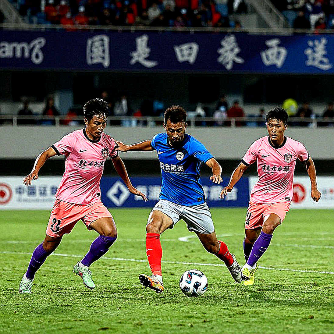 V.League 1: Bản sắc bị đánh tráo và cái bẫy của những con số đẹp