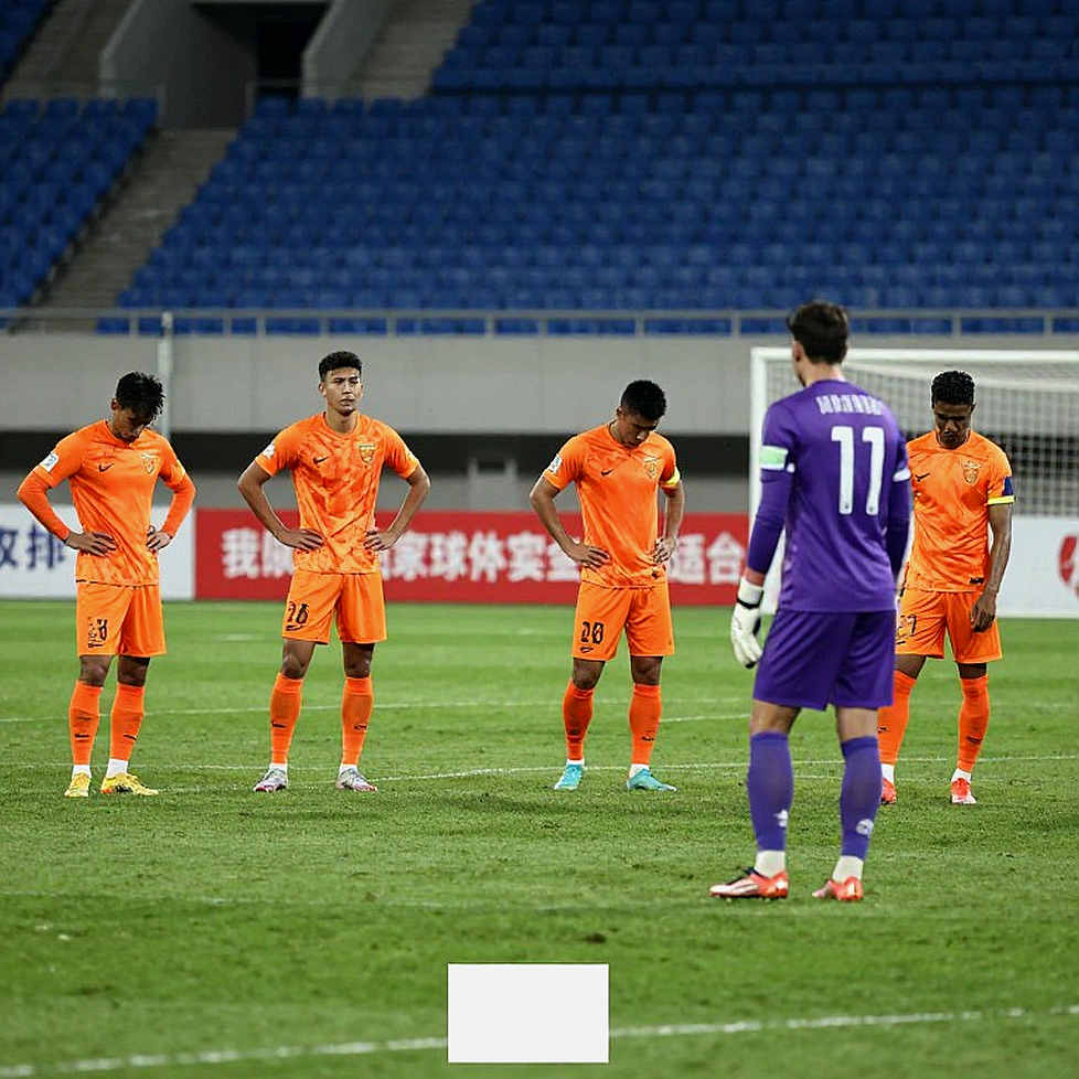 V.League và cột trống trong bảng dữ liệu: Đọc bóng đá Việt Nam bằng chuẩn mực của chính nó