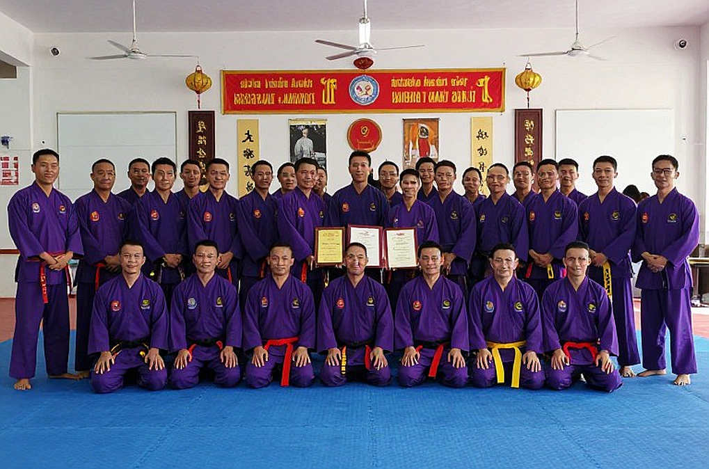 Gươm Vô Danh và bài toán hóc búa của Riot: Buff một món đồ hay cứu cả một lối chơi?