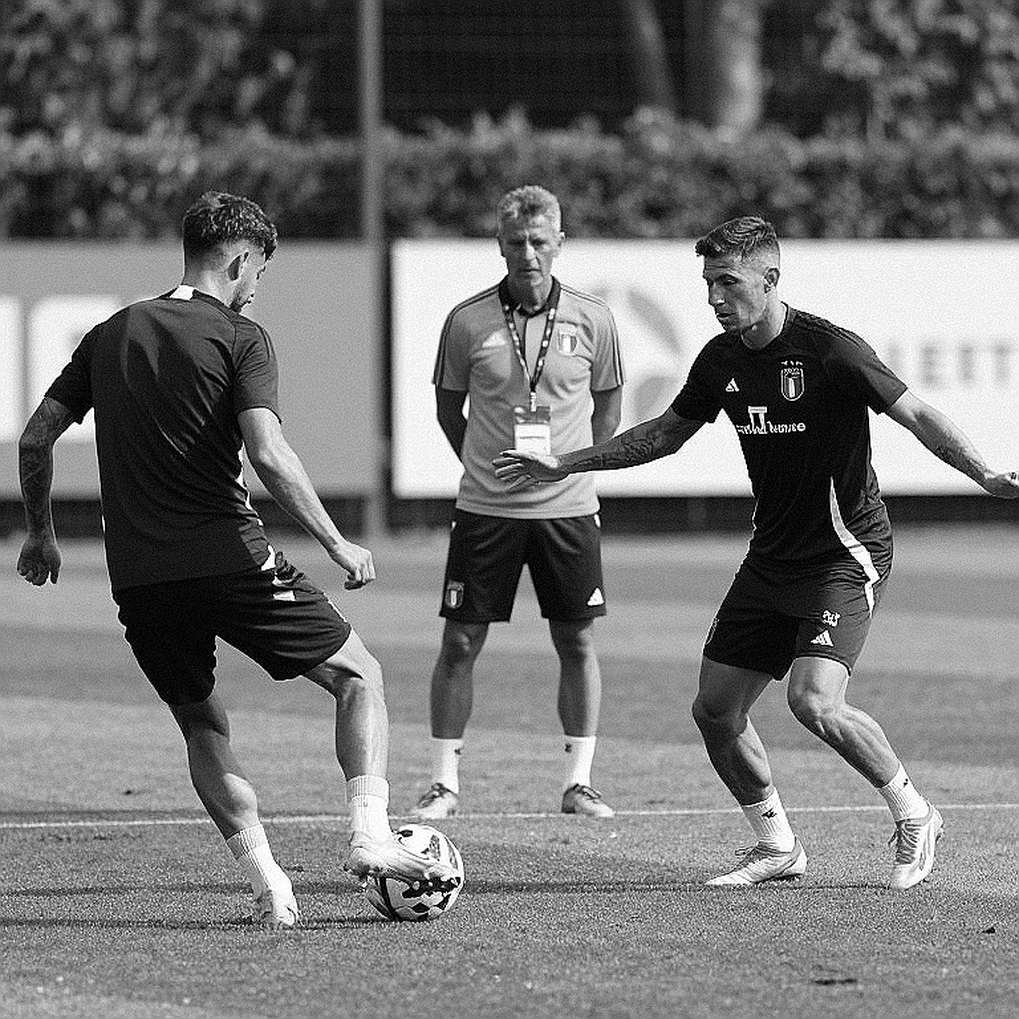 Messi khép lại 21 năm trong nước mắt, Argentina mở ra kỷ nguyên không còn số 10