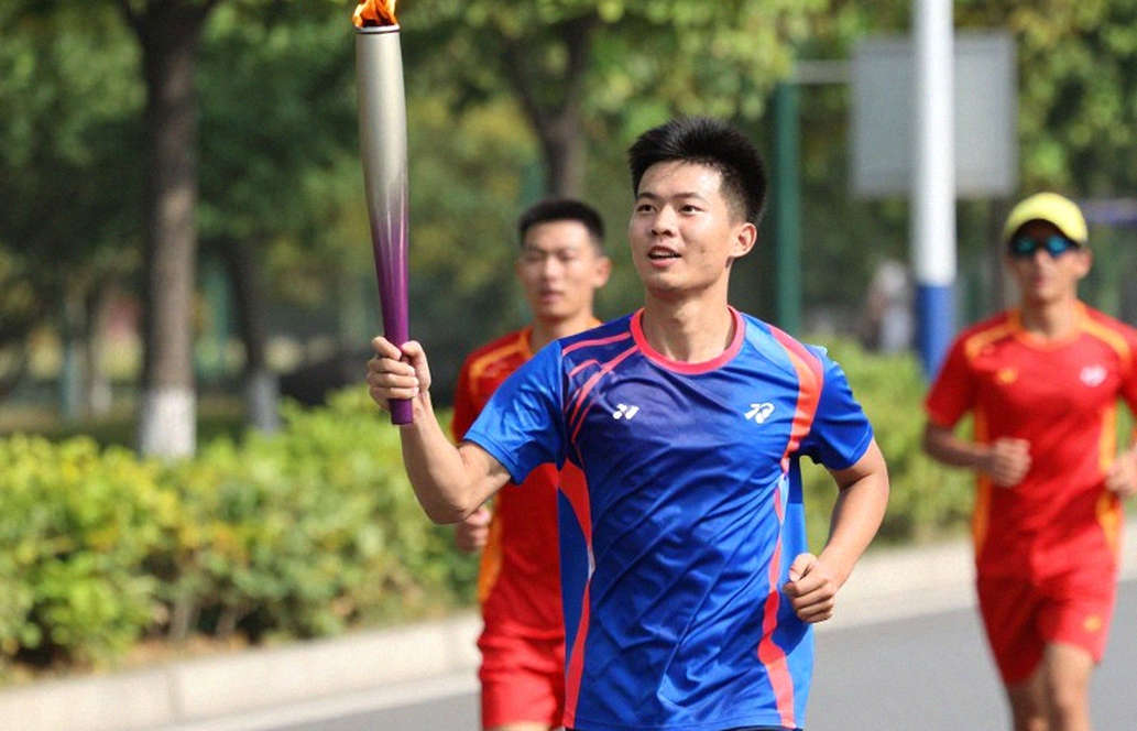 Chín chiều phân tích cầu lông: Bài học từ một bản phân tích trống rỗng