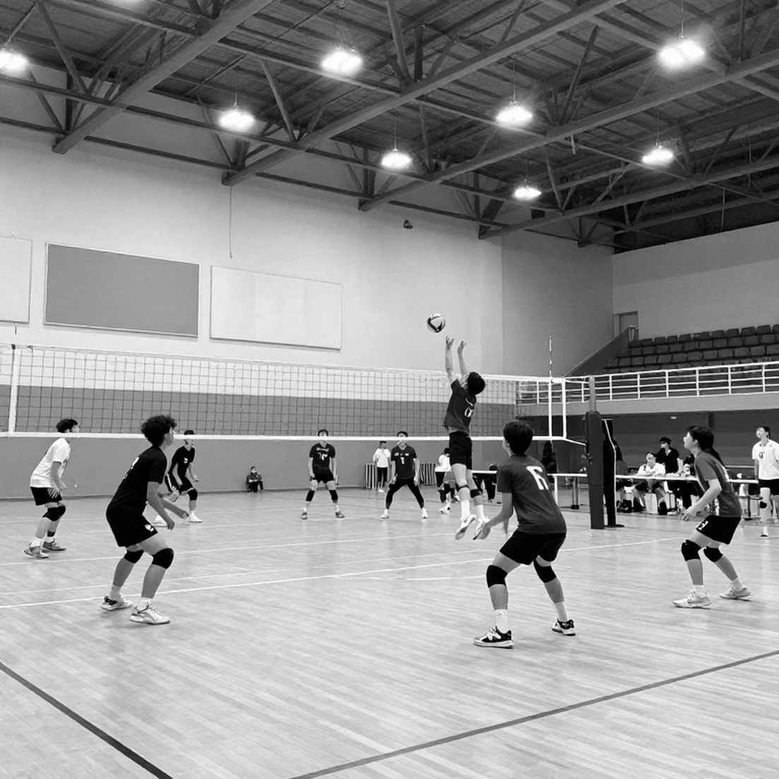 Một bản phân tích bóng chuyền chín phần, và lý do người viết chọn im lặng