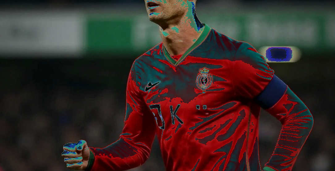 Ronaldo rời trại tuyển Bồ Đào Nha: chiếc áo số 7 đổi chủ và 1,1 triệu người theo dõi biến mất