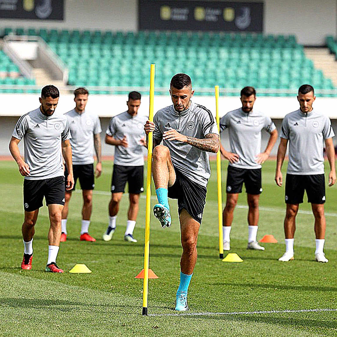 Queiroz rời Ghana sau một tháng: khi kỷ nguyên chỉ dài bằng một trận thua