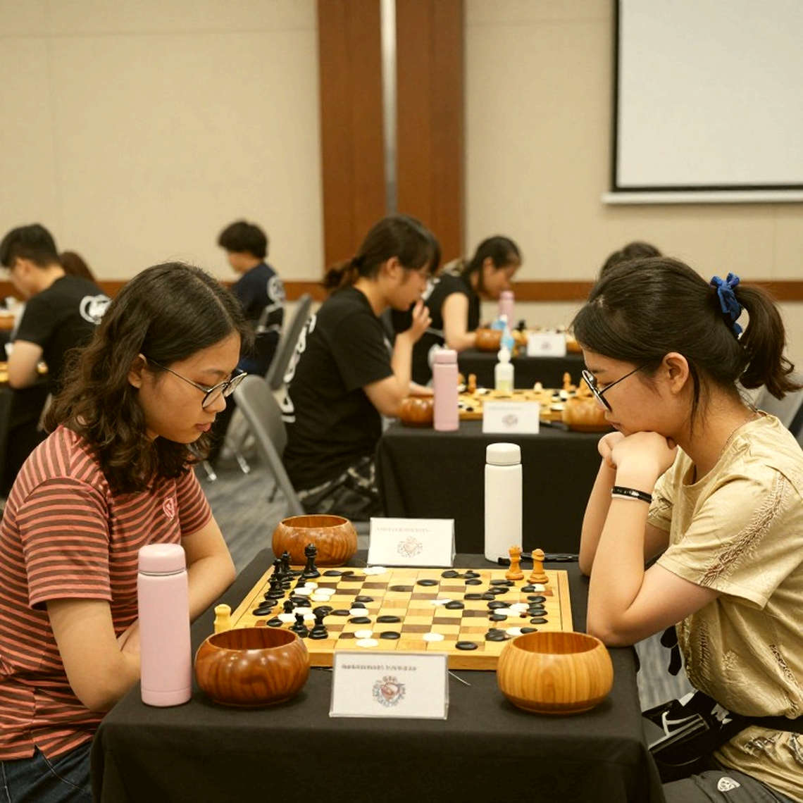 ChessBase Magazine số 225: Tiêu đề hứa một giải đấu, thân bài chỉ đưa ra một danh mục