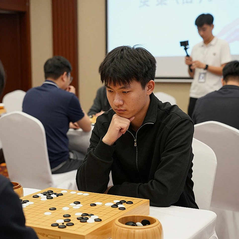 ChessBase Magazine số 225: 10 bài khai cuộc, 27 ván ngắn và một tiêu đề hứa nhiều hơn thế ChessBase Magazine số 225: 10 bài khai cuộc, 27 ván ngắn và một tiêu đề hứa nhiều hơn thế