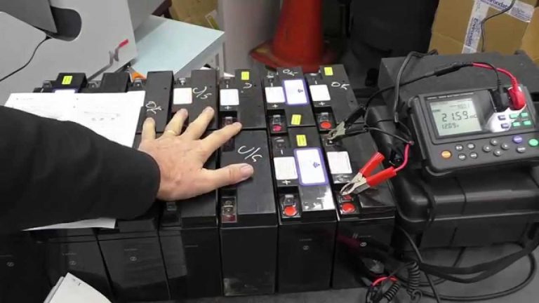 Safe and dependable battery tester option